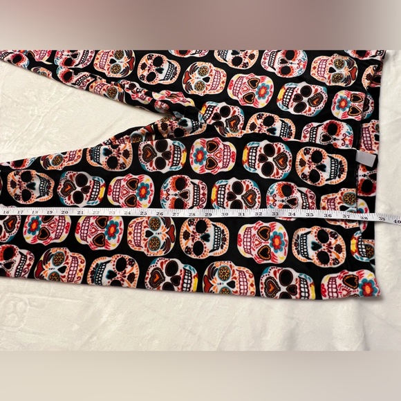 No Boundaries Soft Velour Leggings Plus Size XXL Sugar Skull / Pink White Black - Picture 6 of 12